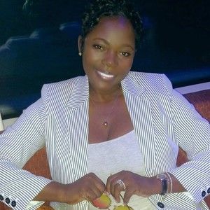 Meet your Posher, Demetria